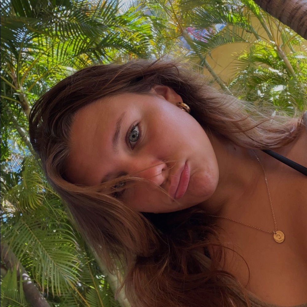 Meet your Posher, Ava